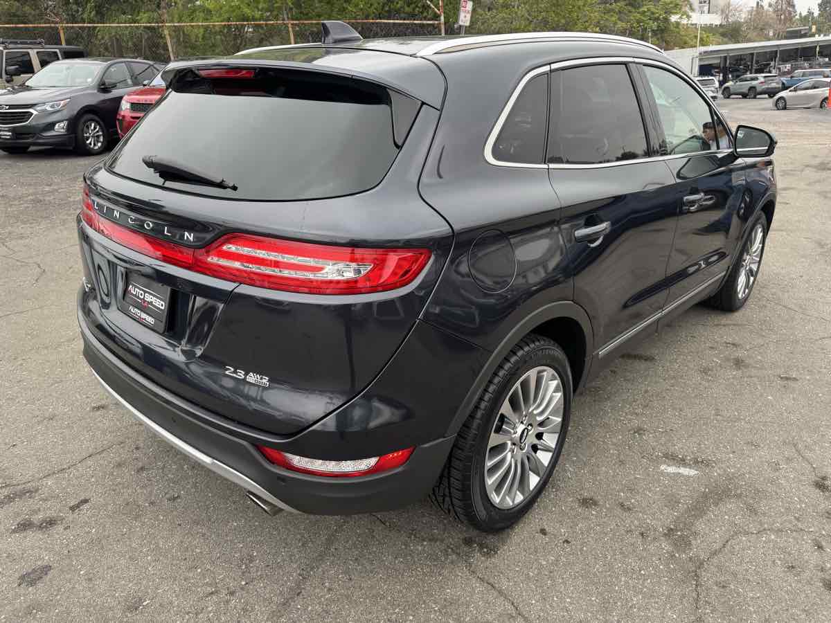 2015 Lincoln MKC Select photo 2