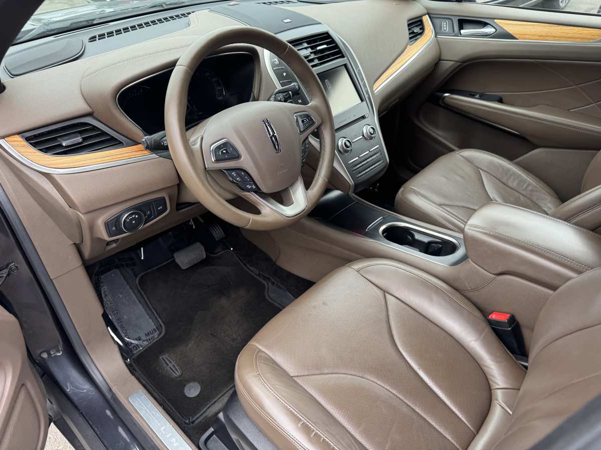 2015 Lincoln MKC Select photo 9