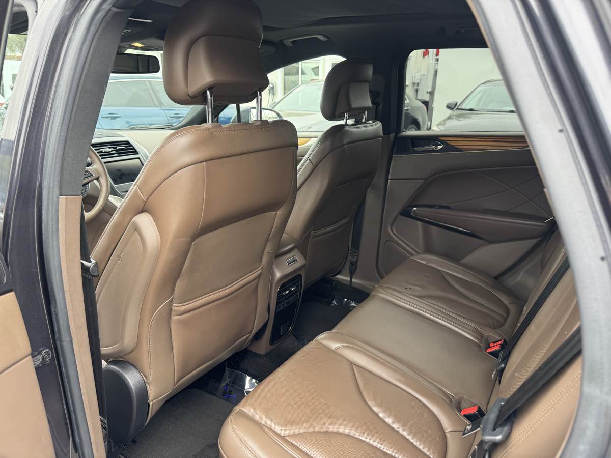 2015 Lincoln MKC Select photo 12