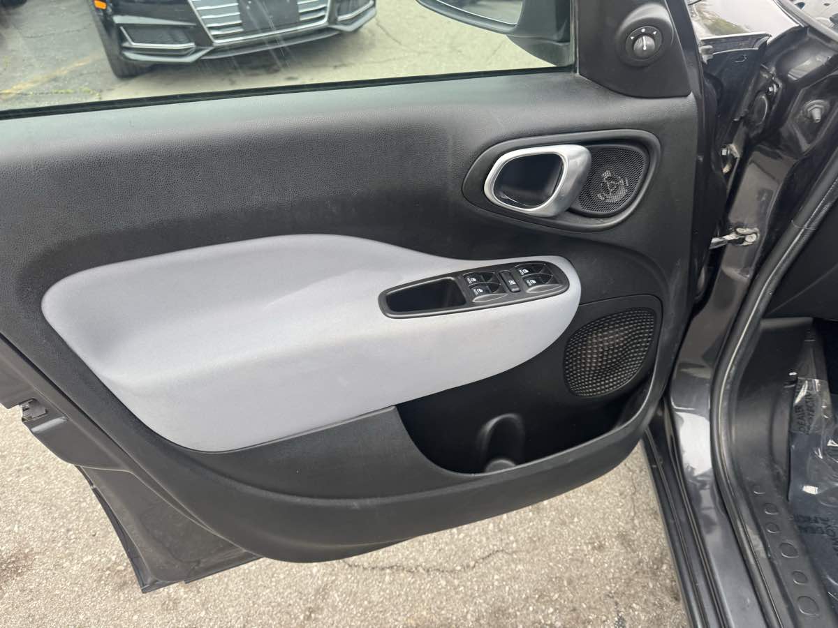2014 Fiat 500L Easy photo 8