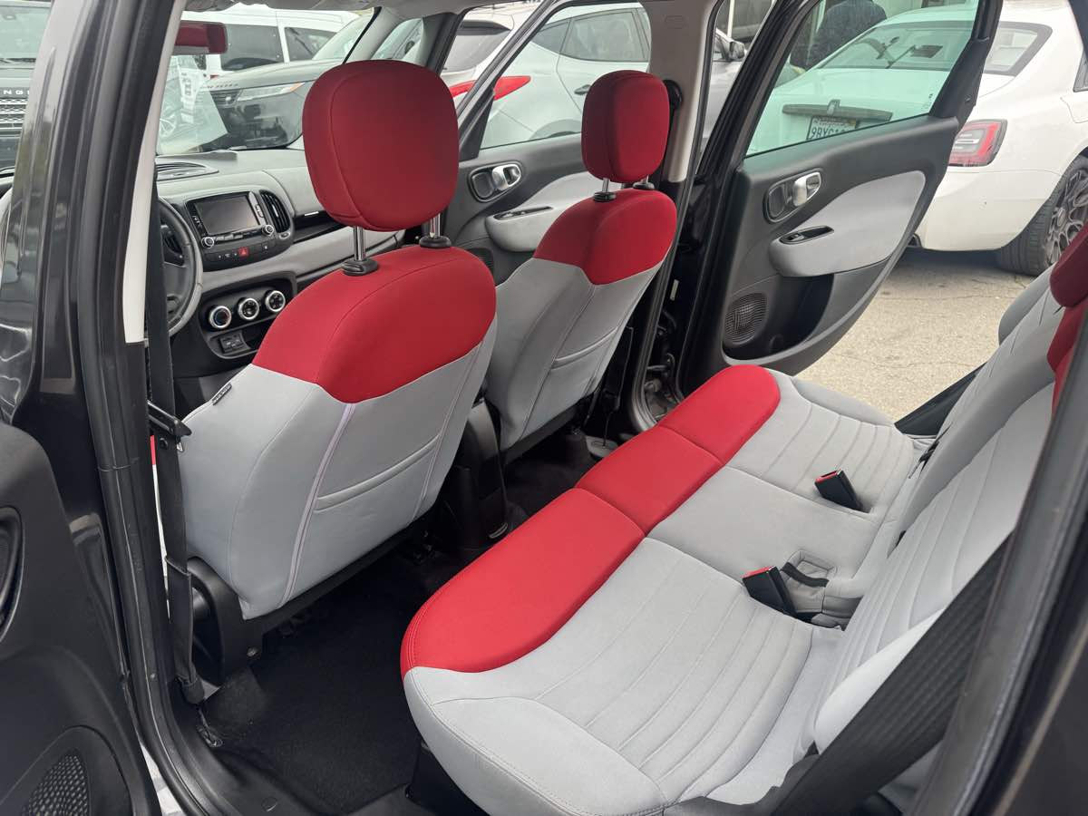 2014 Fiat 500L Easy photo 11