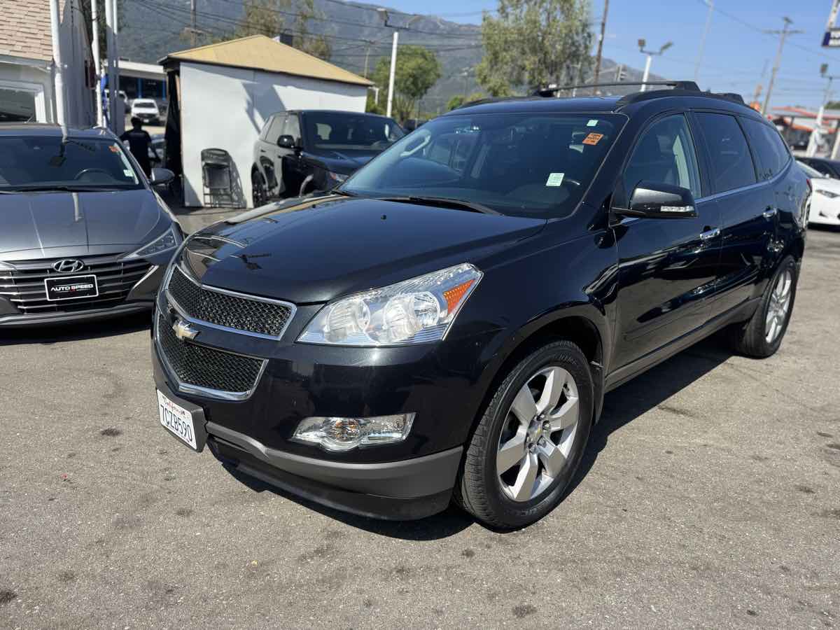 2012 Chevrolet Traverse 1LT photo 3