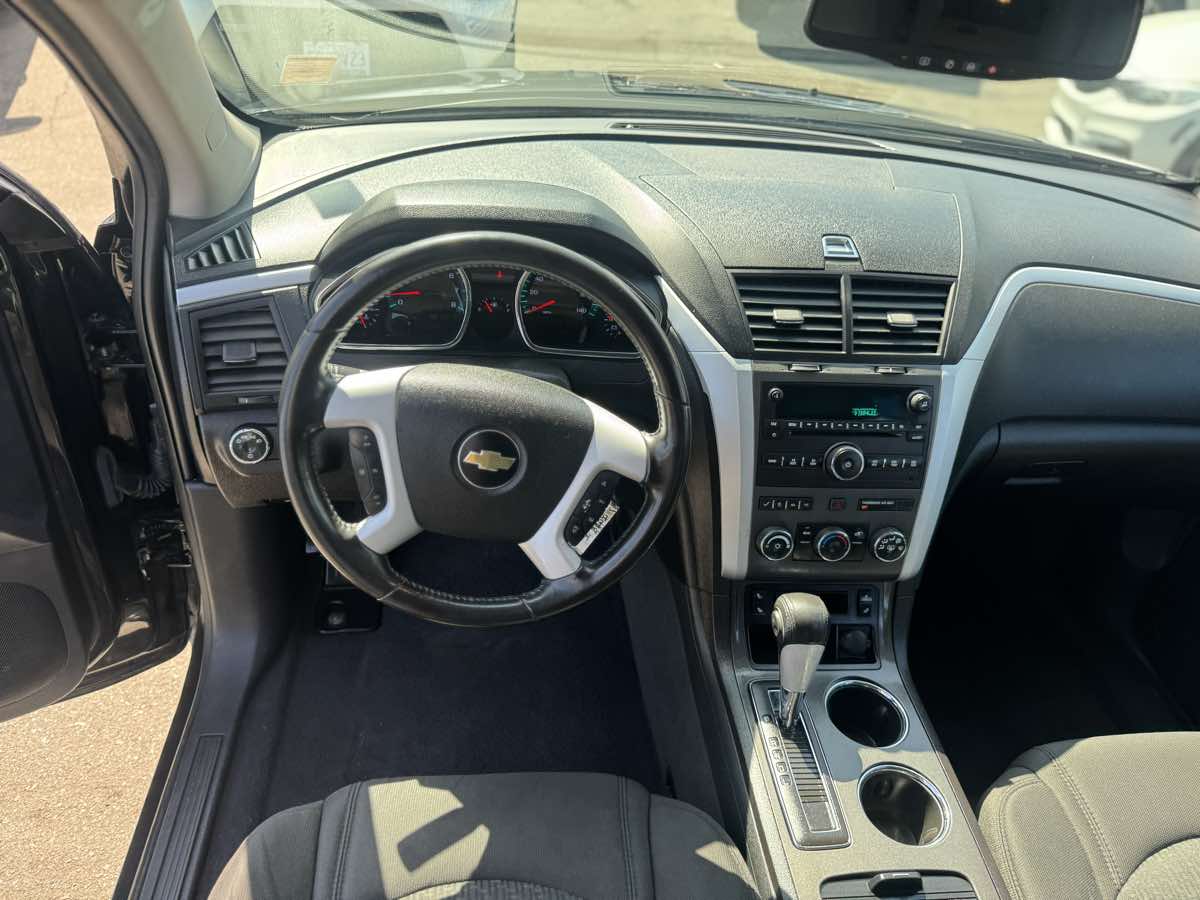 2012 Chevrolet Traverse 1LT photo 11