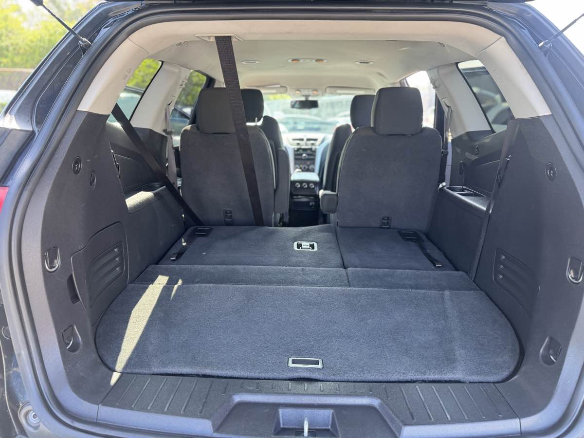2012 Chevrolet Traverse 1LT photo 21