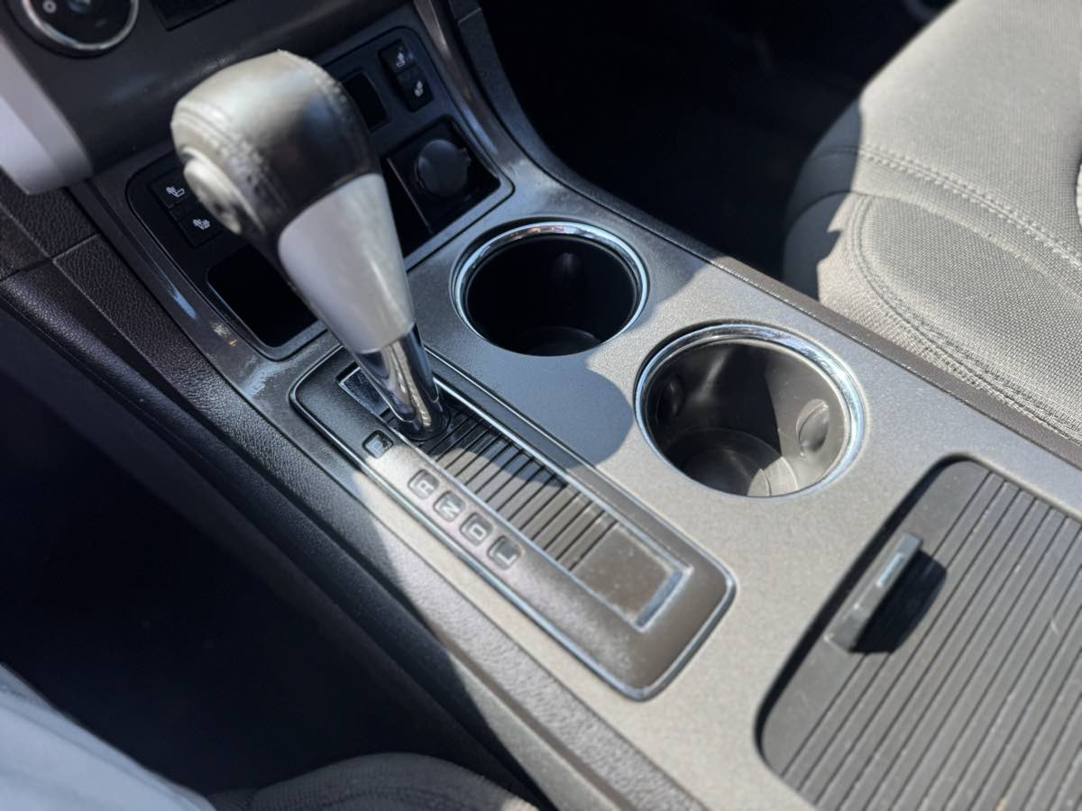 2012 Chevrolet Traverse 1LT photo 12