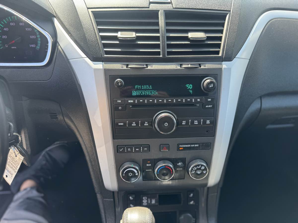 2012 Chevrolet Traverse 1LT photo 14