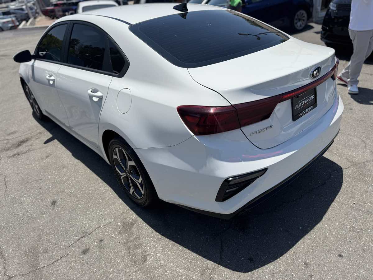 2021 Kia Forte LXS - Photo 5