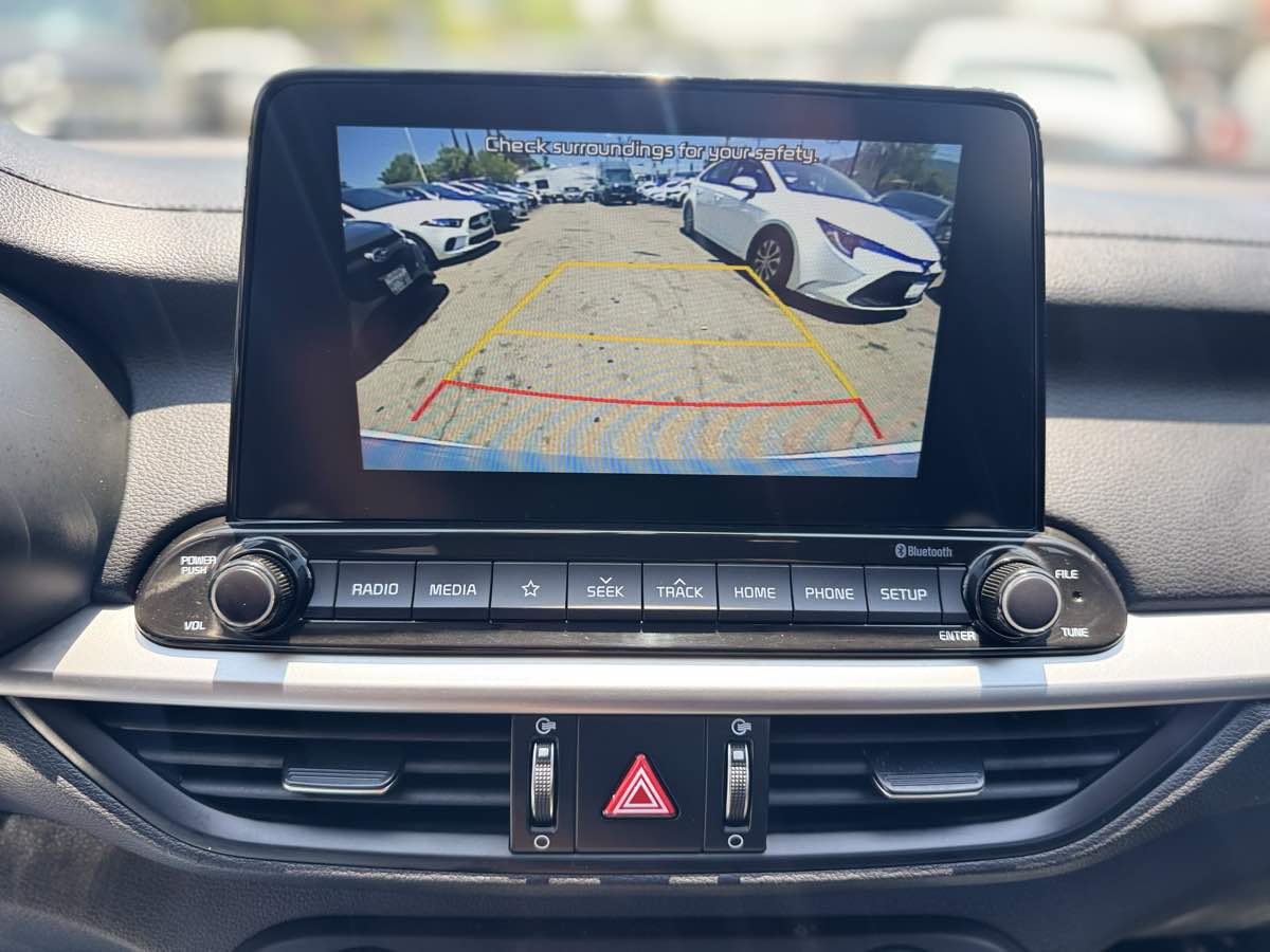 2021 Kia Forte LXS - Photo 10