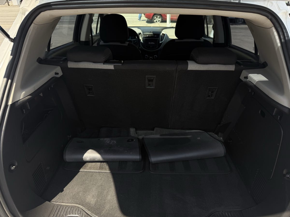 2016 Chevrolet Trax LS photo 8