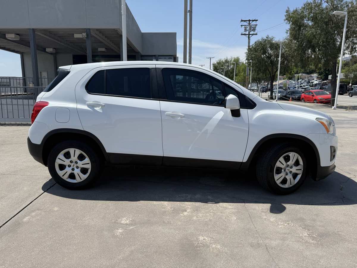 2016 Chevrolet Trax LS photo 12