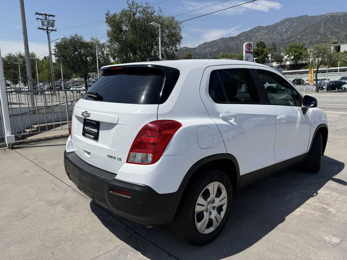 2016 Chevrolet Trax LS photo 15