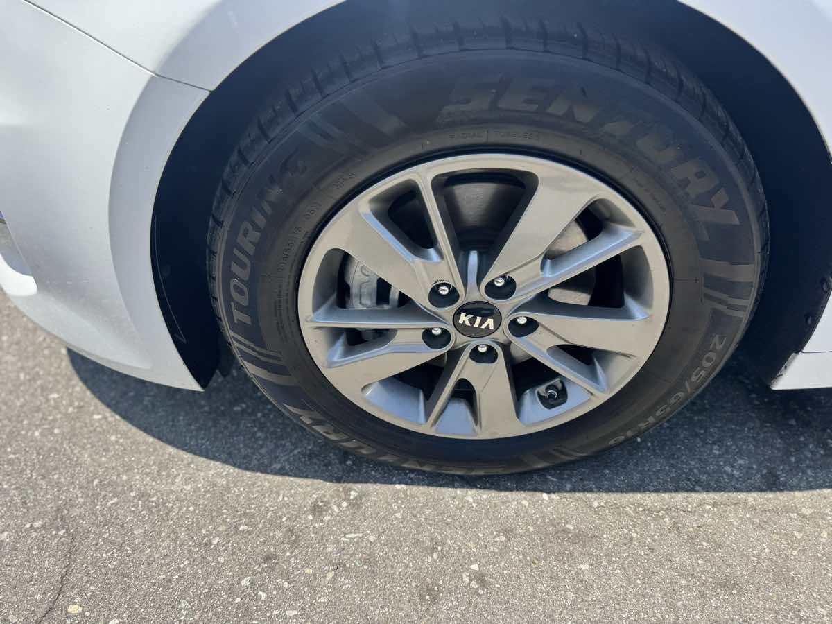2016 Kia Optima LX Turbo photo 7