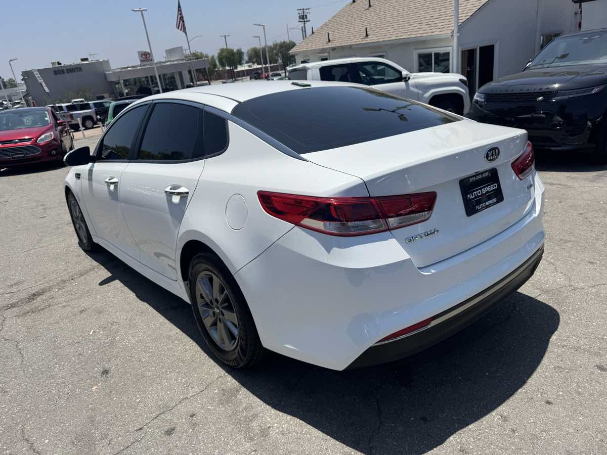 2016 Kia Optima LX Turbo photo 4