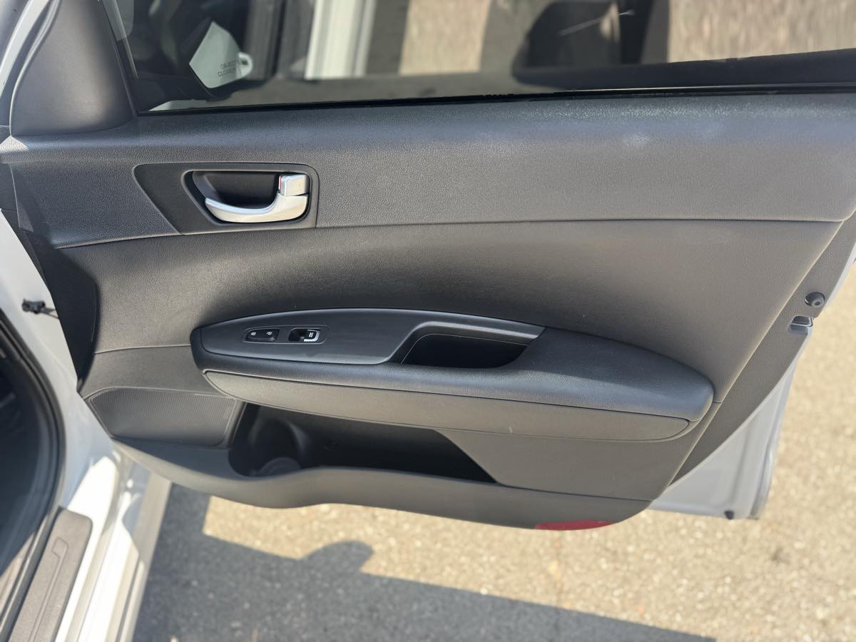 2016 Kia Optima LX Turbo photo 14