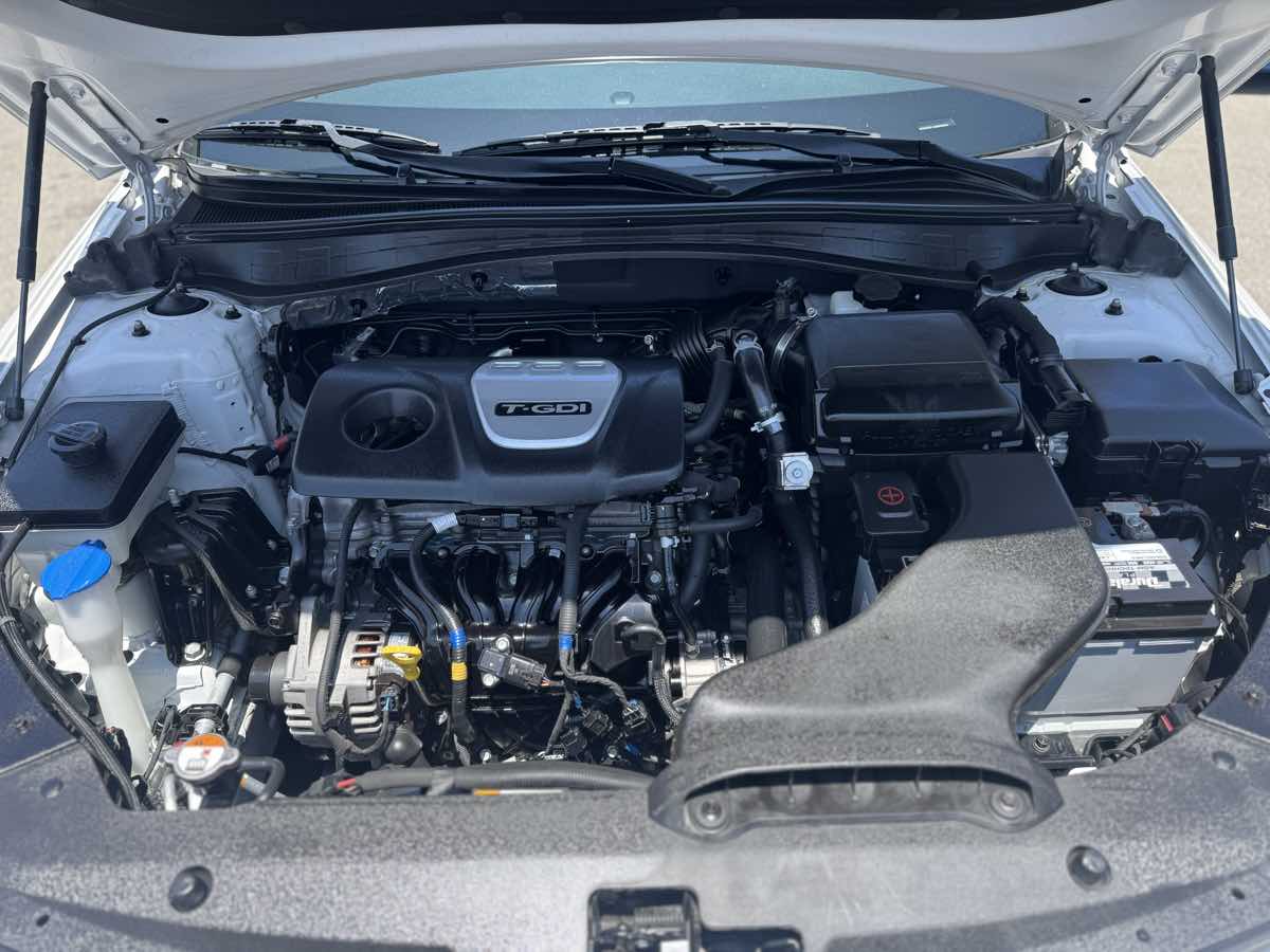 2016 Kia Optima LX Turbo photo 16