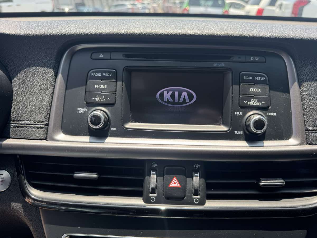 2016 Kia Optima LX Turbo photo 12