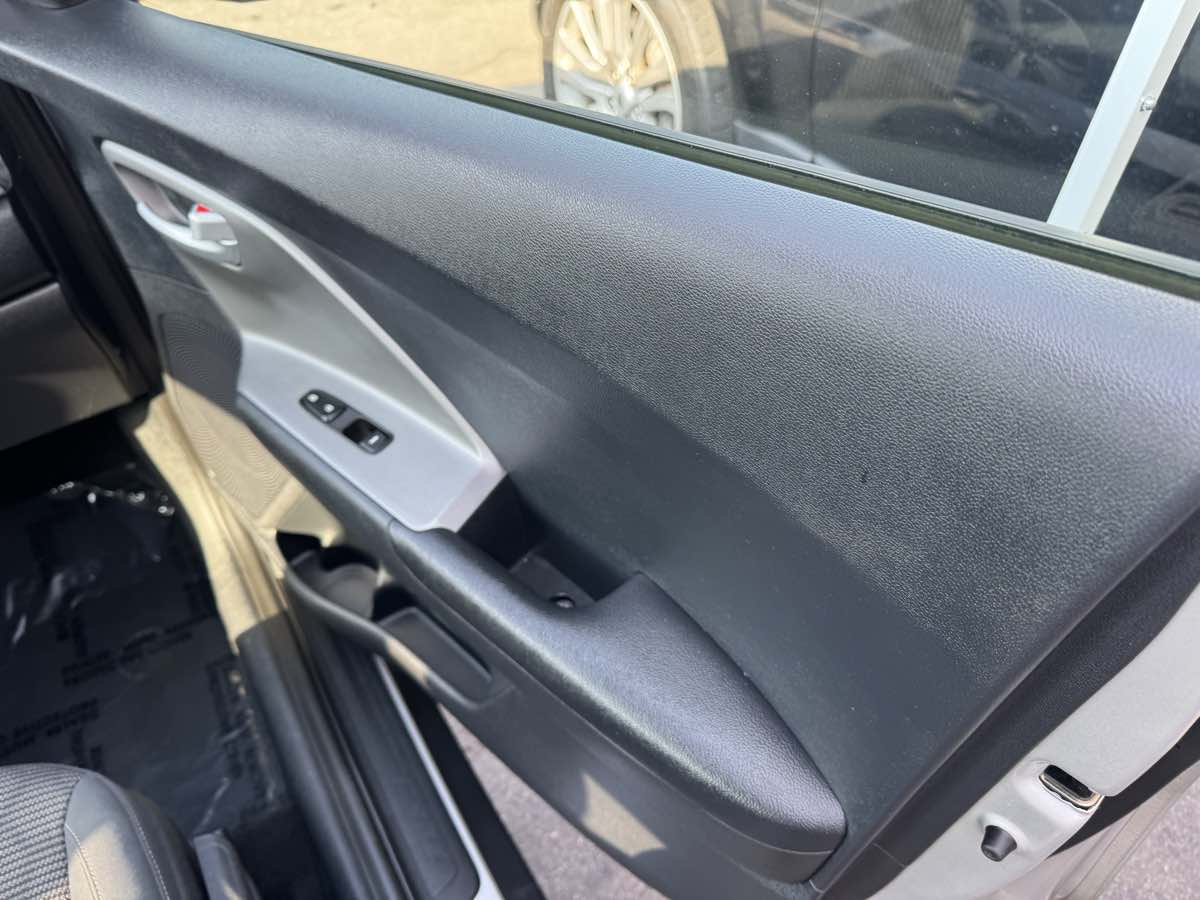 2020 Kia Niro LX - Photo 12