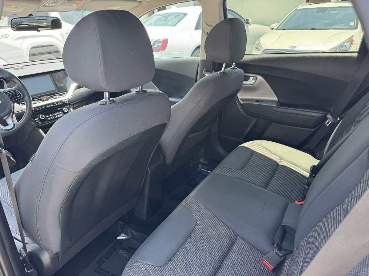 2020 Kia Niro LX - Photo 14