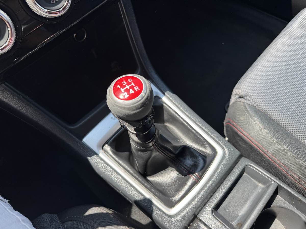 2017 Subaru WRX photo 14