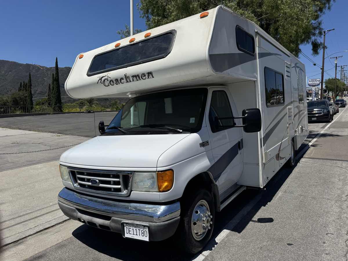 2004 Ford E-450 photo 4