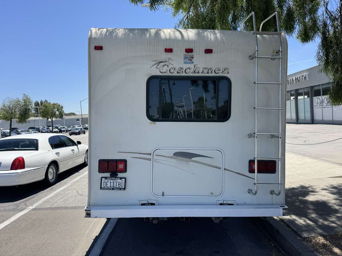 2004 Ford E-450 photo 6
