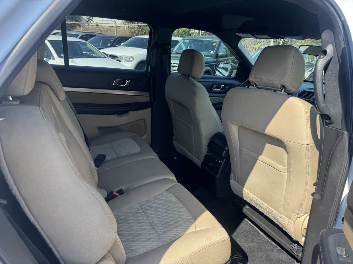 2017 Ford Explorer Base - Photo 11
