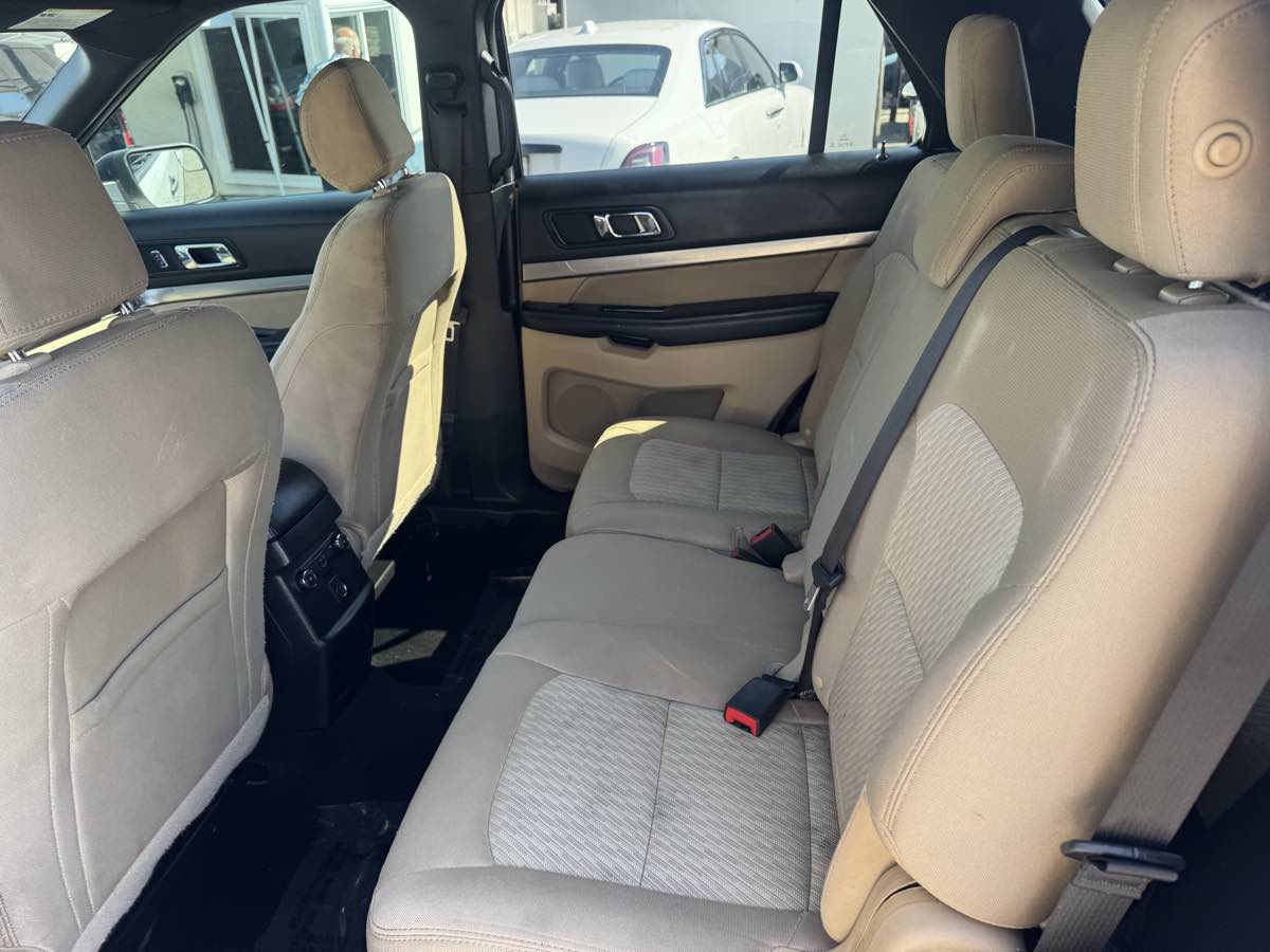 2017 Ford Explorer Base - Photo 15