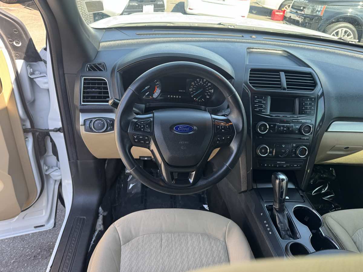 2017 Ford Explorer Base - Photo 17