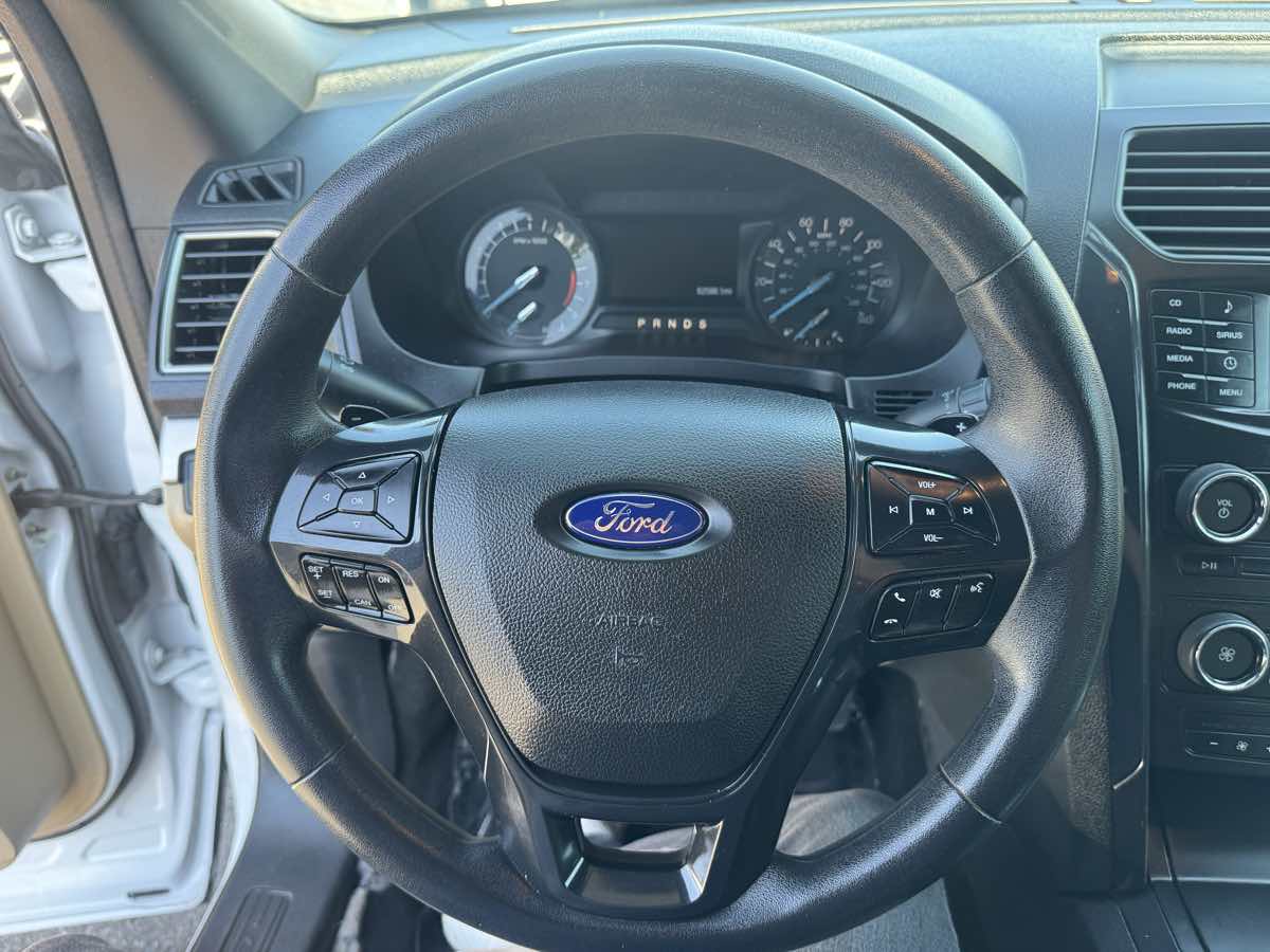 2017 Ford Explorer Base - Photo 18