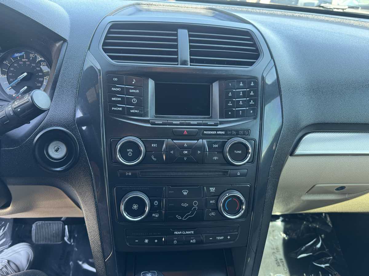 2017 Ford Explorer Base - Photo 20