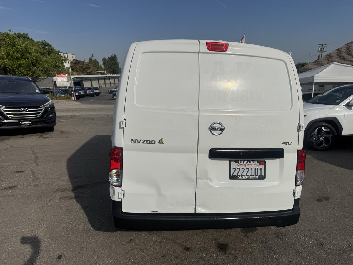 2015 Nissan NV200 SV photo 3