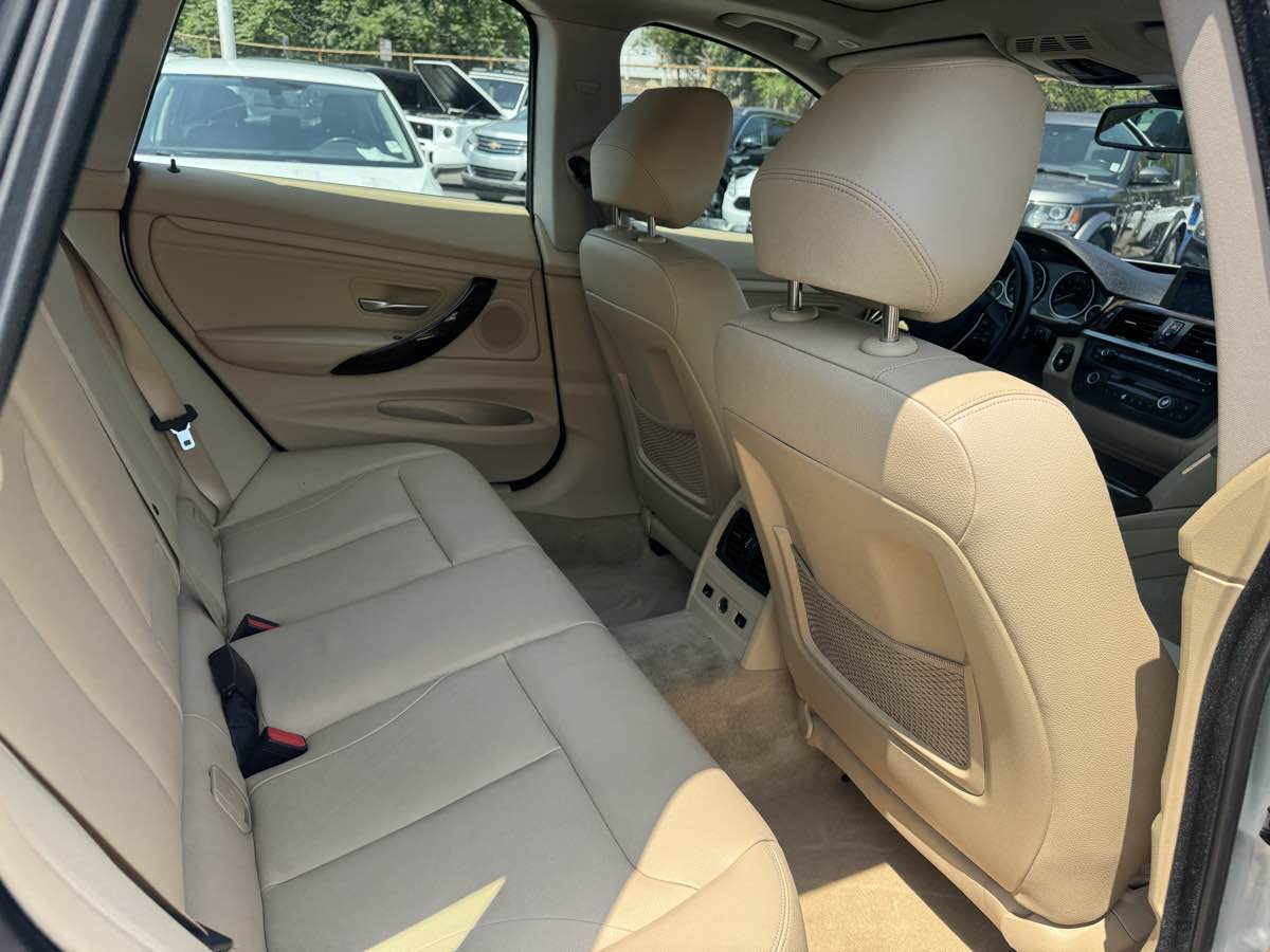 2015 BMW 3 Series 335i - Photo 17