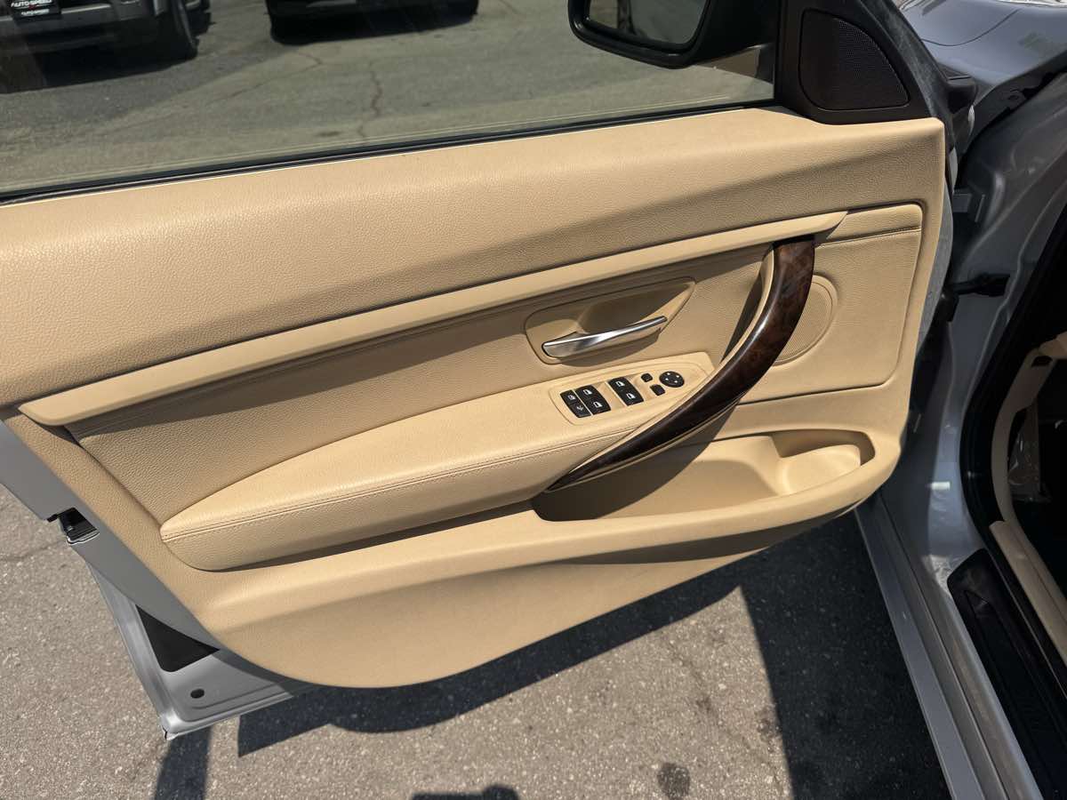 2015 BMW 3 Series 335i - Photo 9