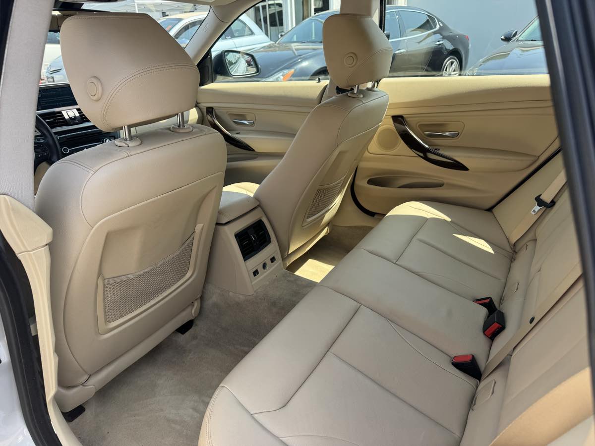 2015 BMW 3 Series 335i - Photo 18
