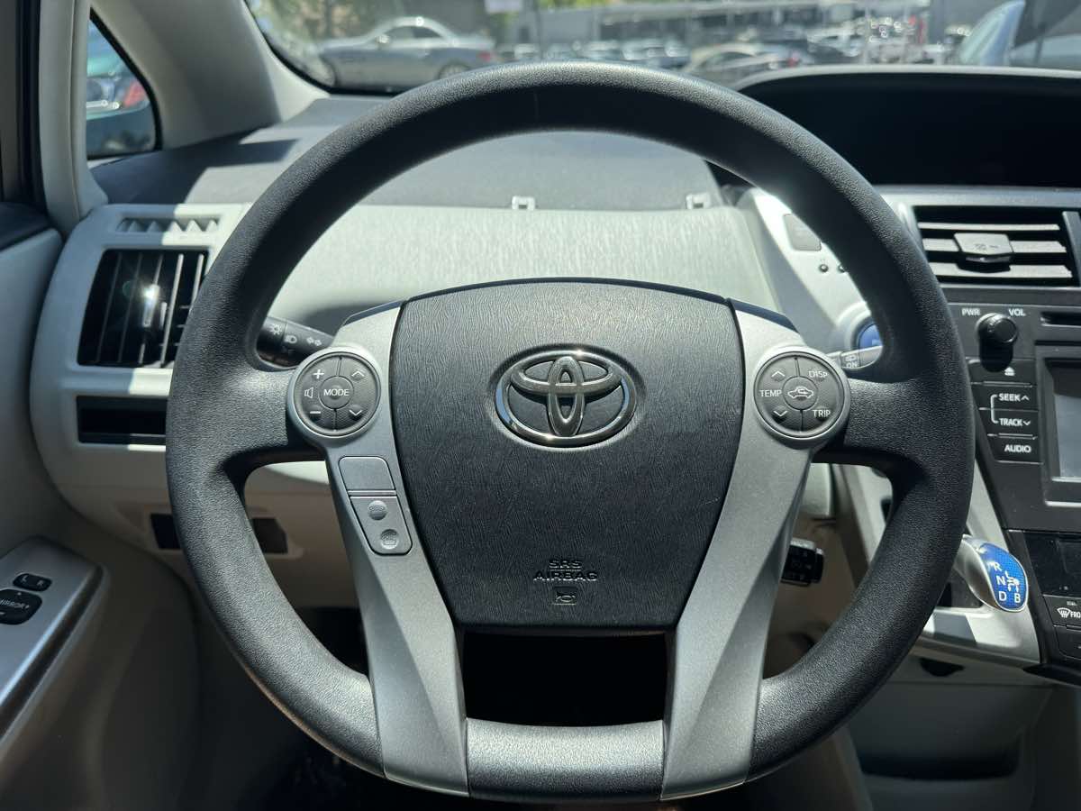 2012 Toyota Prius V Two photo 16