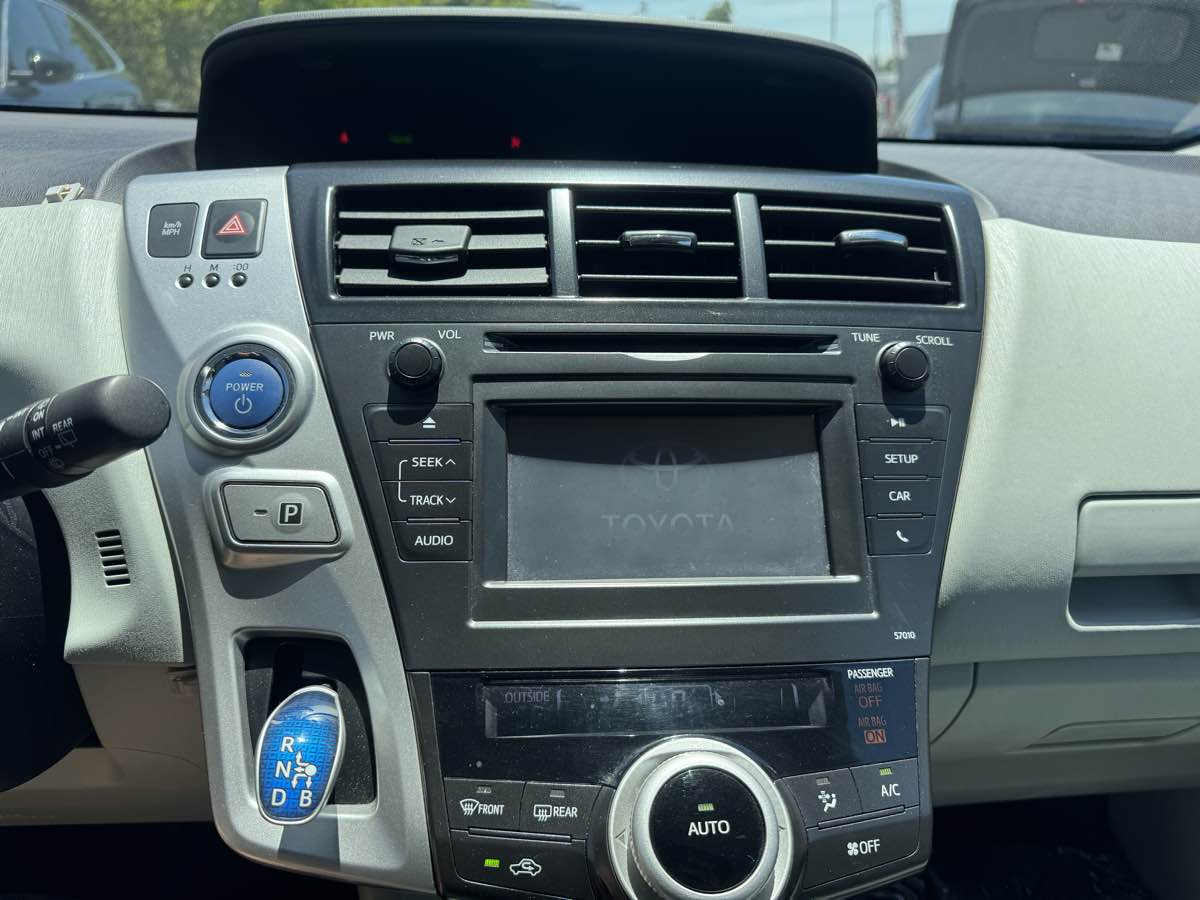 2012 Toyota Prius V Two photo 17