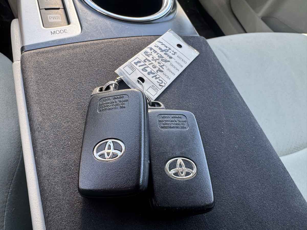 2012 Toyota Prius V Two photo 19