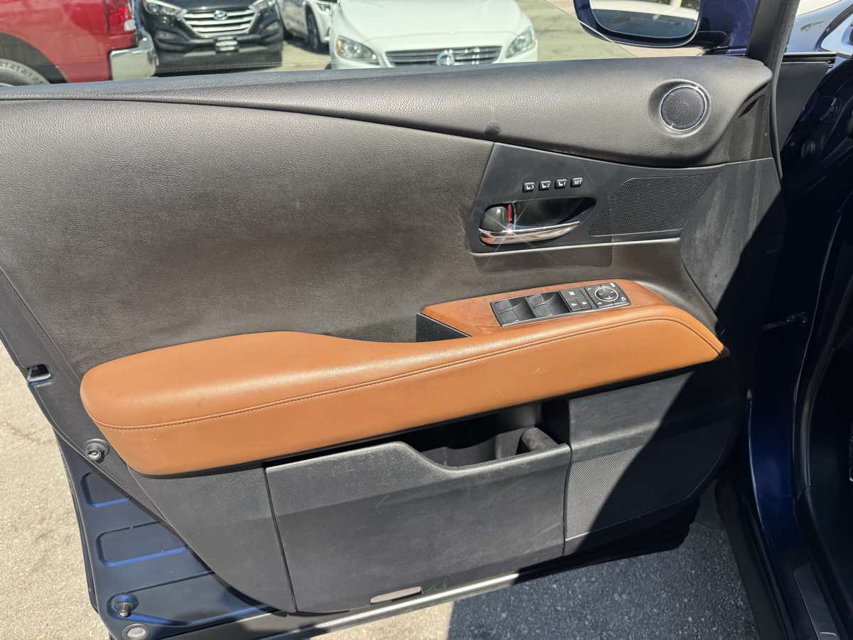 2015 Lexus RX 450h photo 12