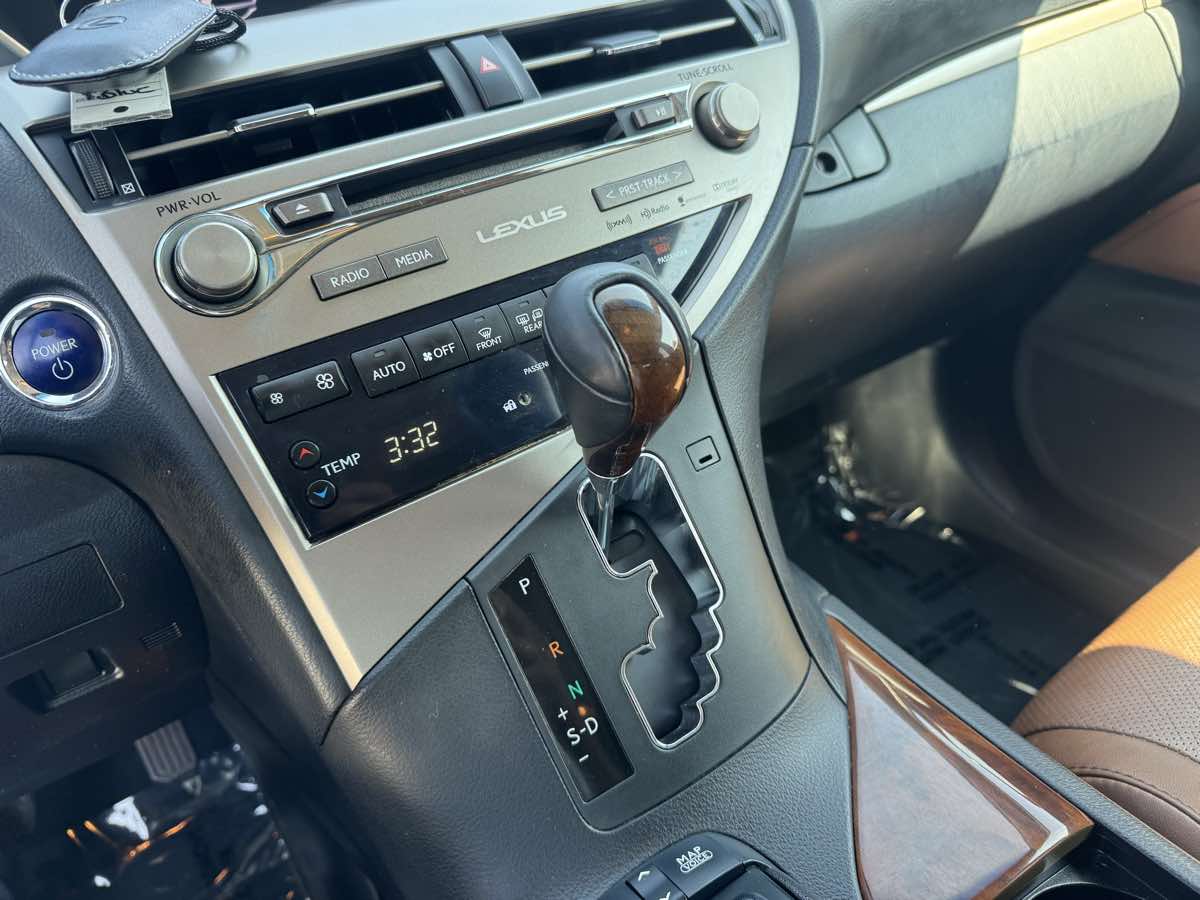 2015 Lexus RX 450h photo 14