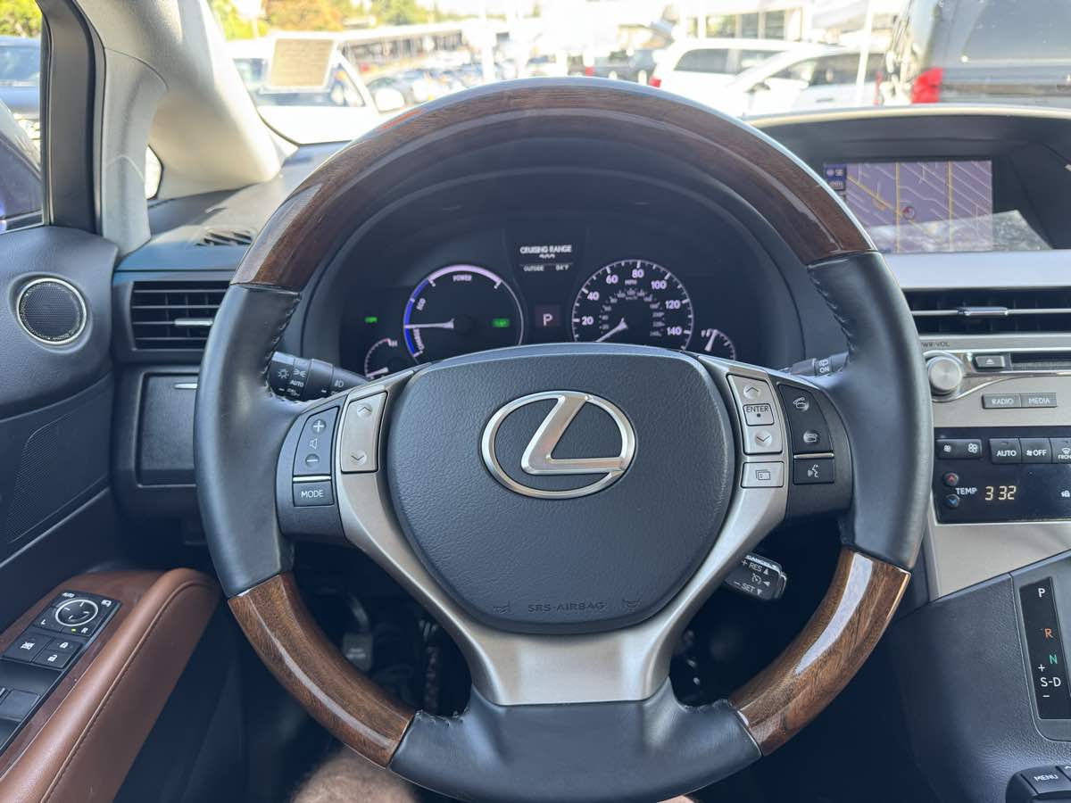 2015 Lexus RX 450h photo 16