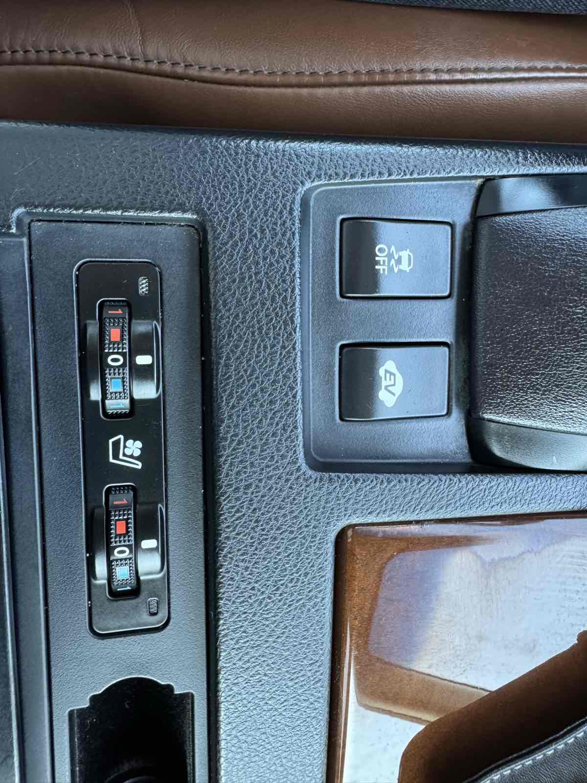 2015 Lexus RX 450h photo 19