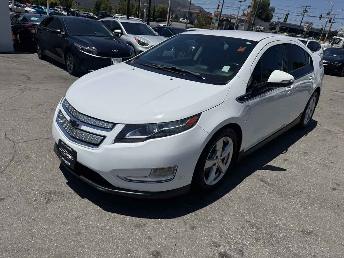 2014 Chevrolet Volt photo 3