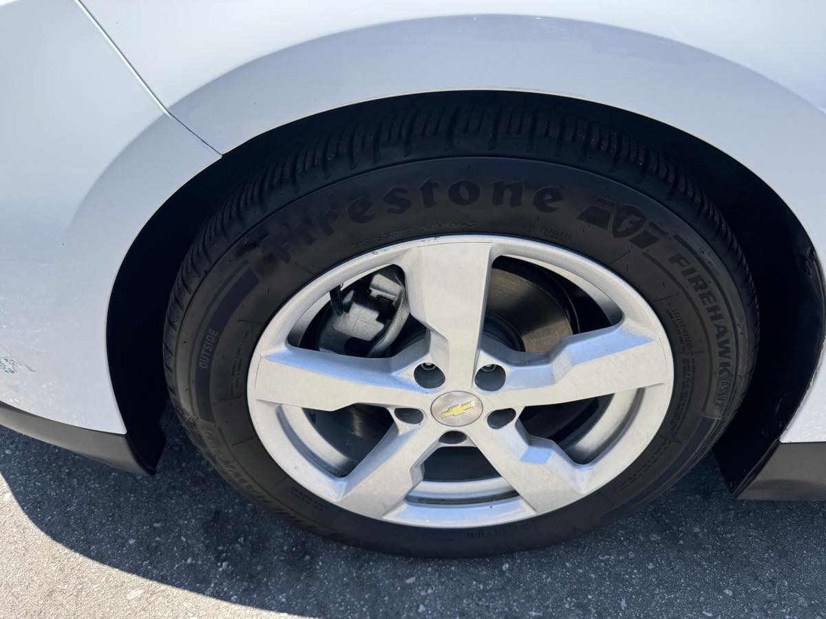 2014 Chevrolet Volt photo 4