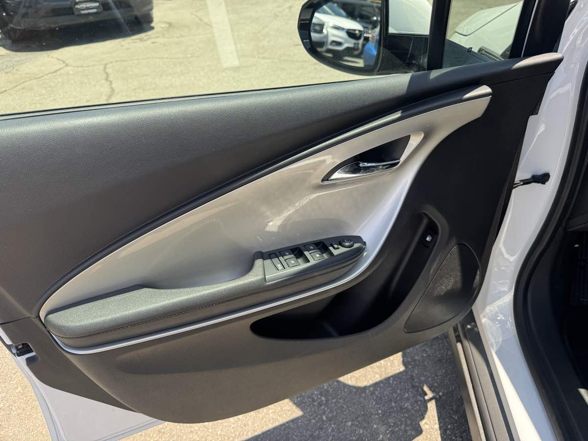 2014 Chevrolet Volt photo 15