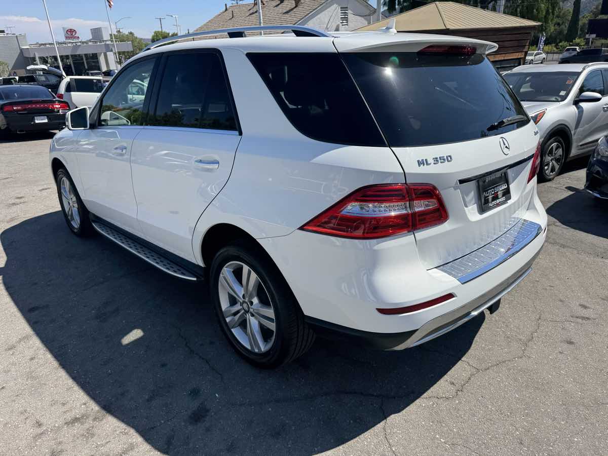 2015 Mercedes Benz ML 4MATIC 350 photo 4