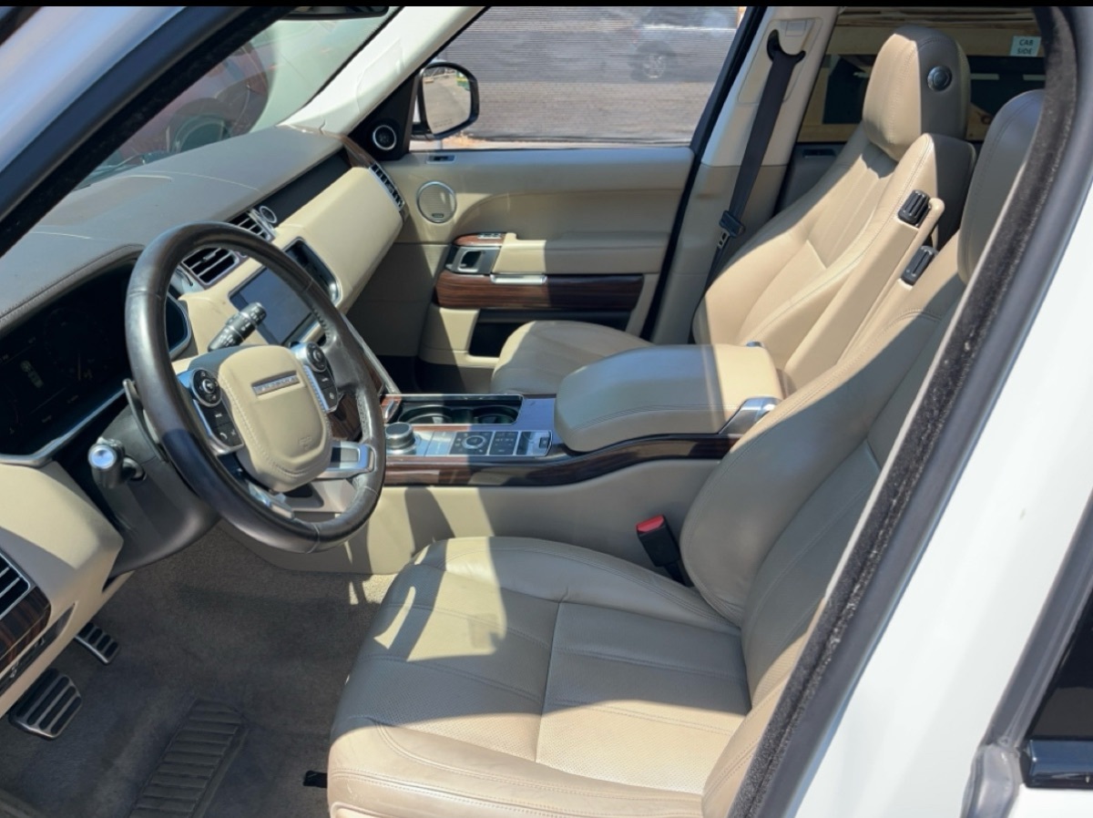 2014 Land Rover Range Rover SuperCharged photo 3