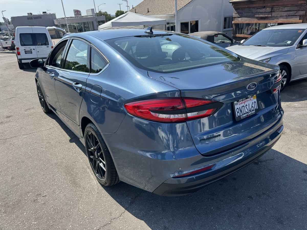 2019 Ford Fusion Hybrid SE photo 5