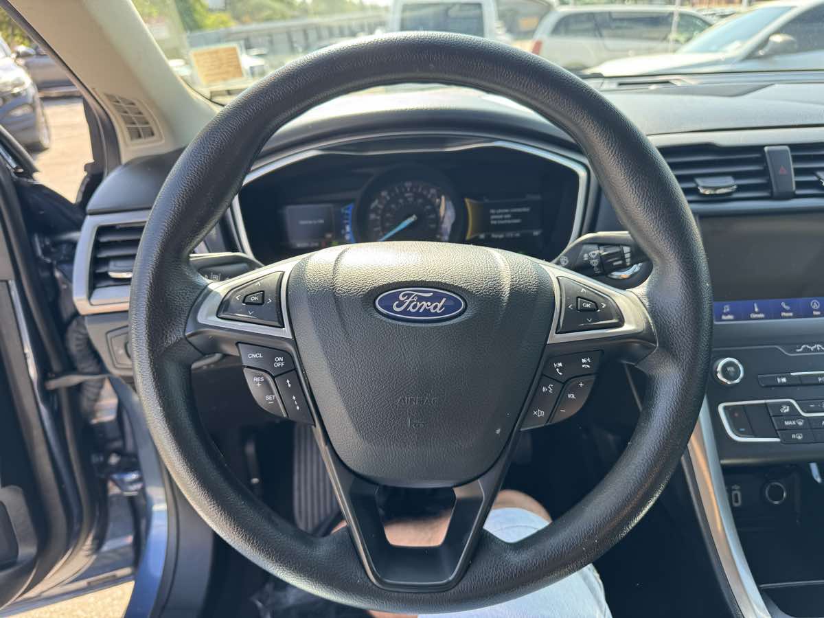 2019 Ford Fusion Hybrid SE photo 7