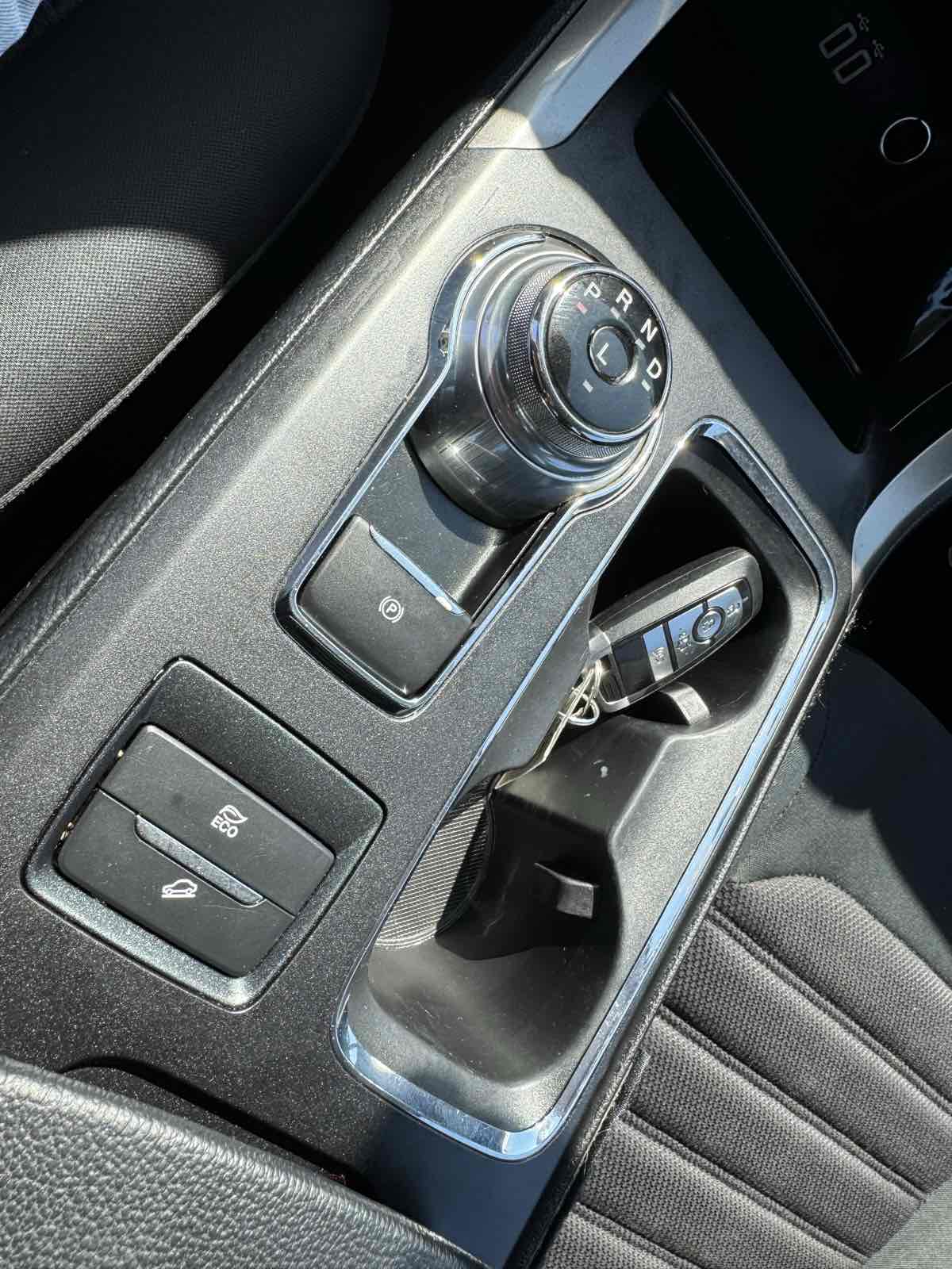 2019 Ford Fusion Hybrid SE photo 8