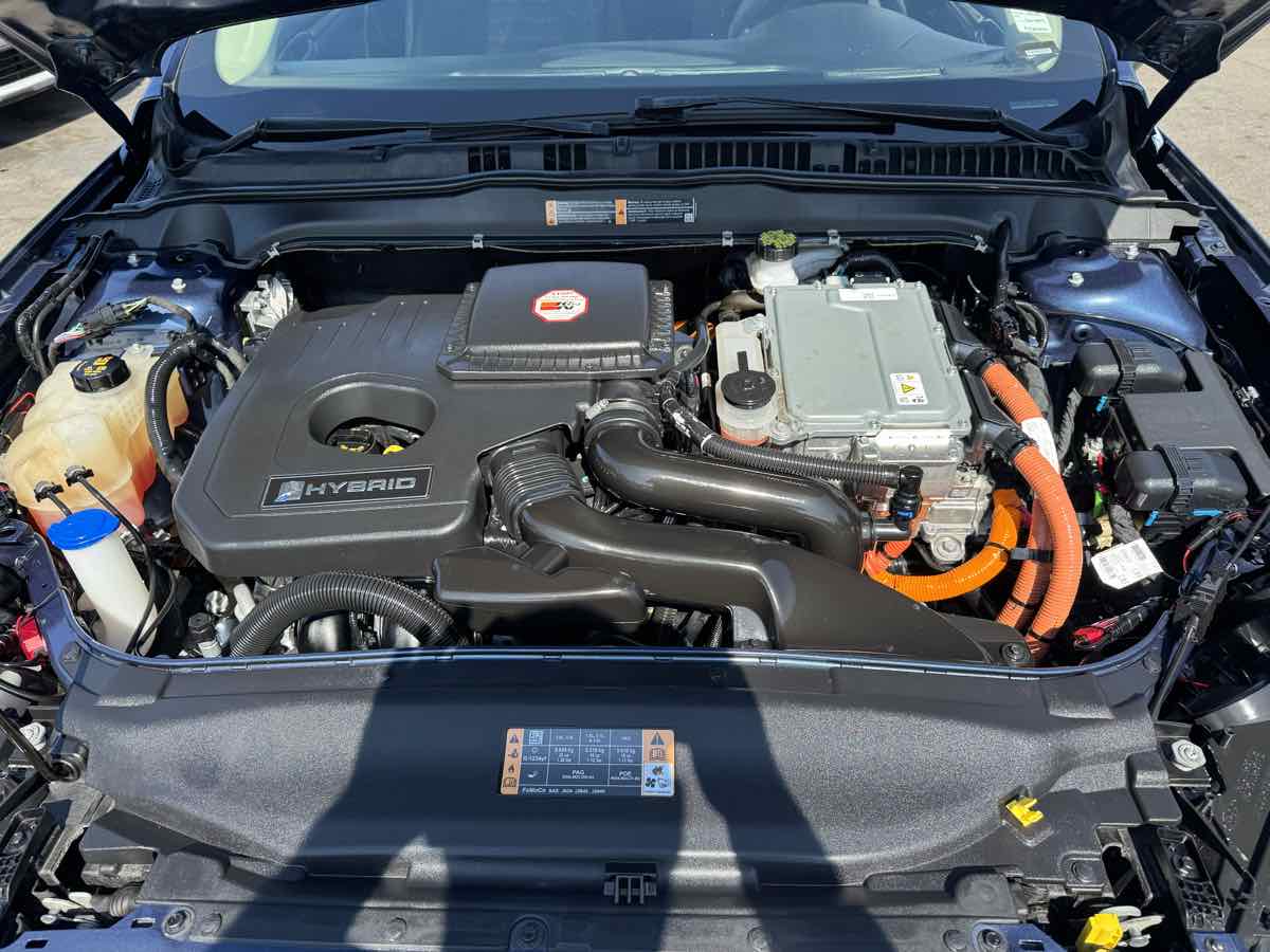 2019 Ford Fusion Hybrid SE photo 9
